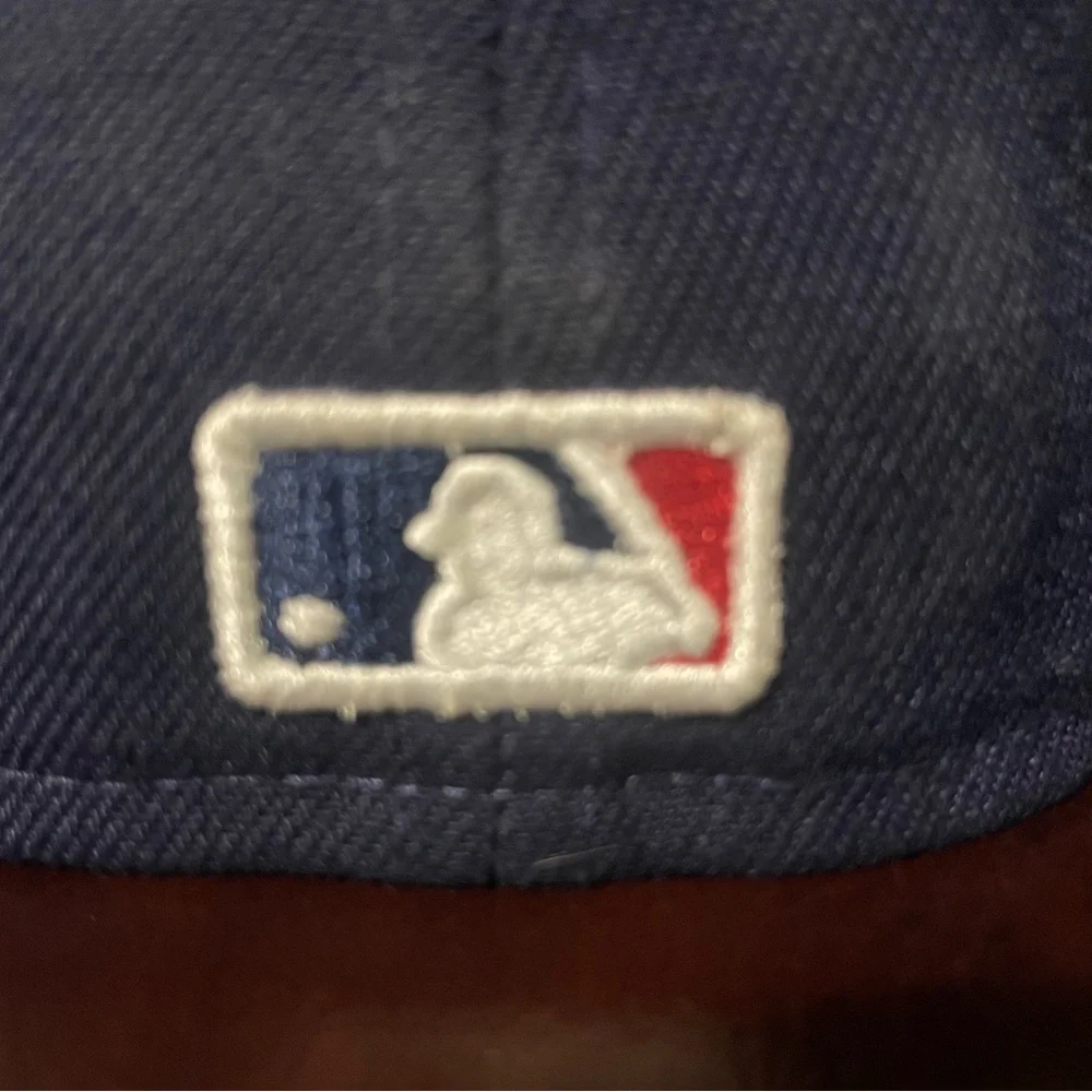 Chicago White Sox New Era baseball cap in great used condition, size 7.5 inches - Picture 4 of 6